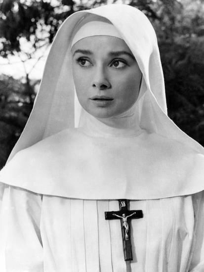 the-nun-s-story-audrey-hepburn-1959_a-l-13186980-8363144.jpg